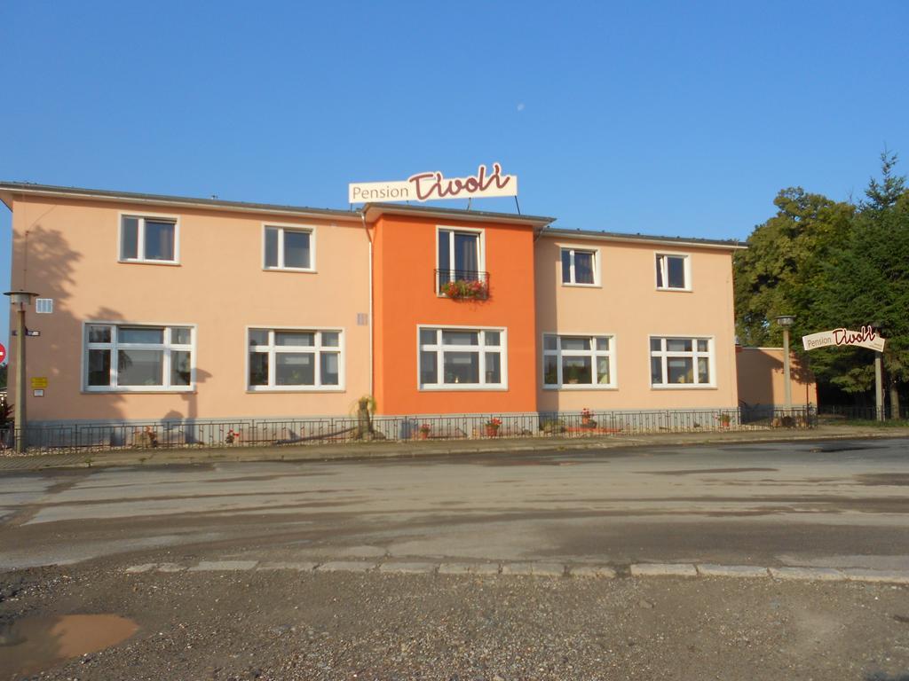 Tivoli Hotel Zerbst Buitenkant foto