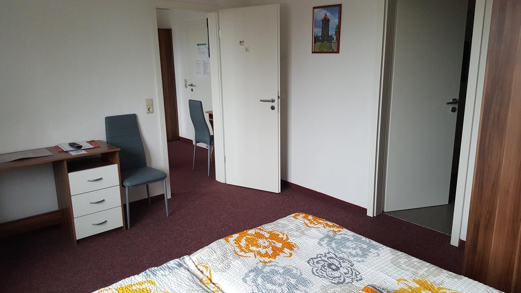 Tivoli Hotel Zerbst Buitenkant foto
