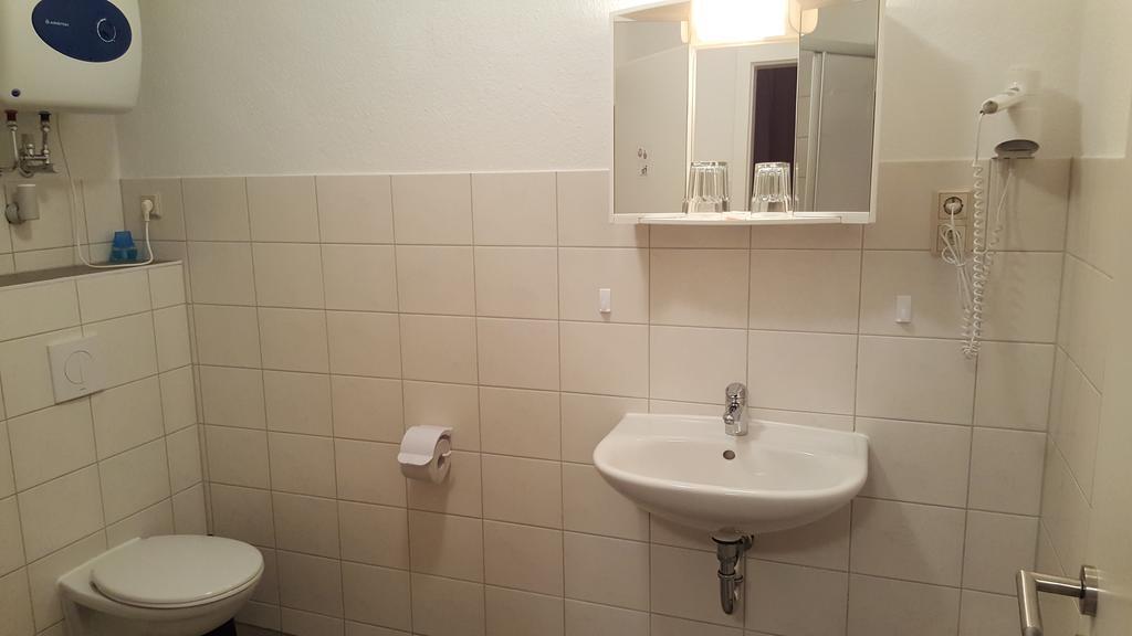 Tivoli Hotel Zerbst Buitenkant foto